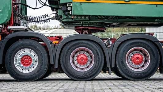 В России подешевели премиальные TBR-шины для грузовиков и автобусов